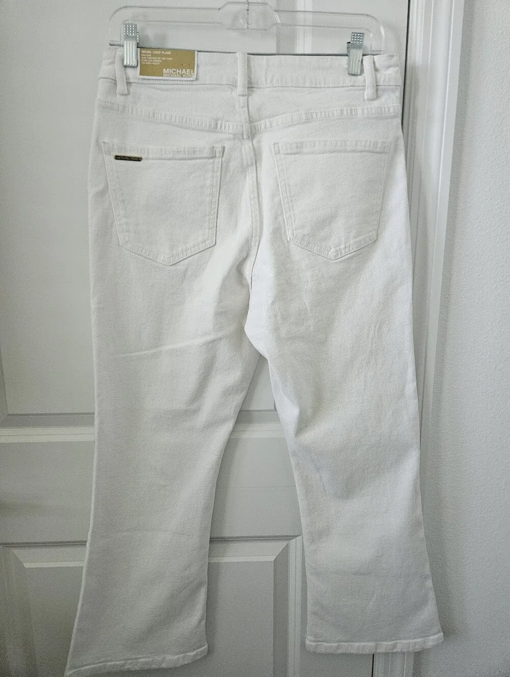 NWT $125 Michael Kors White Selma Flared Jeams Size 6 , 25